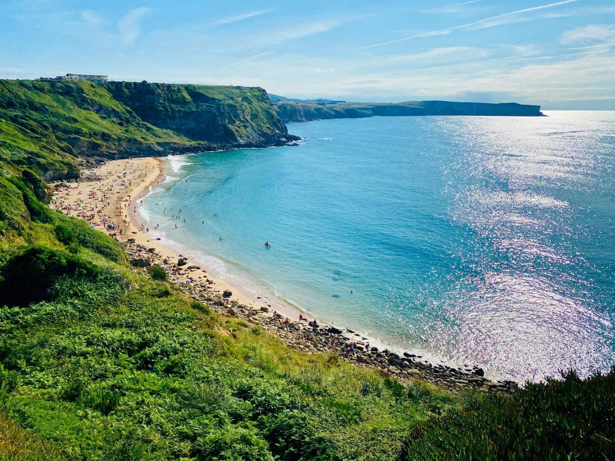 Playa De Los Locos Con Garaje Recien Reformado!! Suances Luaran gambar
