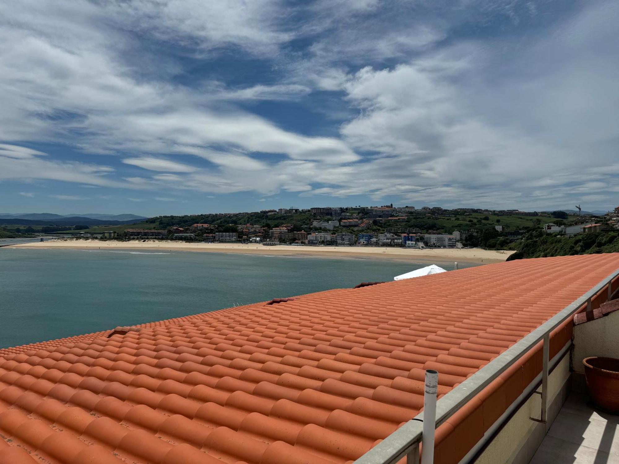 Playa De Los Locos Con Garaje Recien Reformado!! Suances Luaran gambar